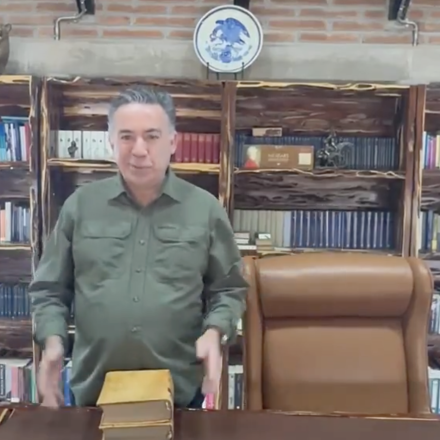 El senador de Morena dijo estar en Badiraguato, días después de conocerse la acusación de EU.