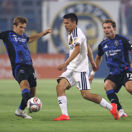 Hirving Lozano disputó su segundo partido con la plantilla del LA Galaxy, pero el primero siendo titular.