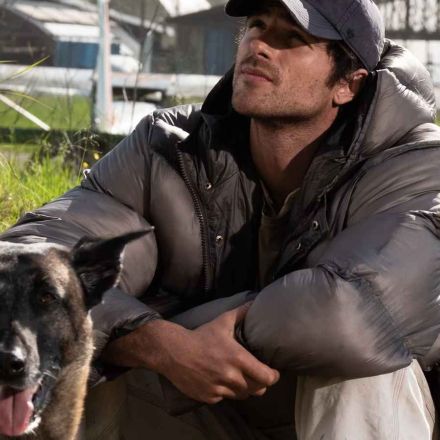 Jacob Elordi acude a la premiere de ‘La constelación del perro’ junto a su co-estrella Rak