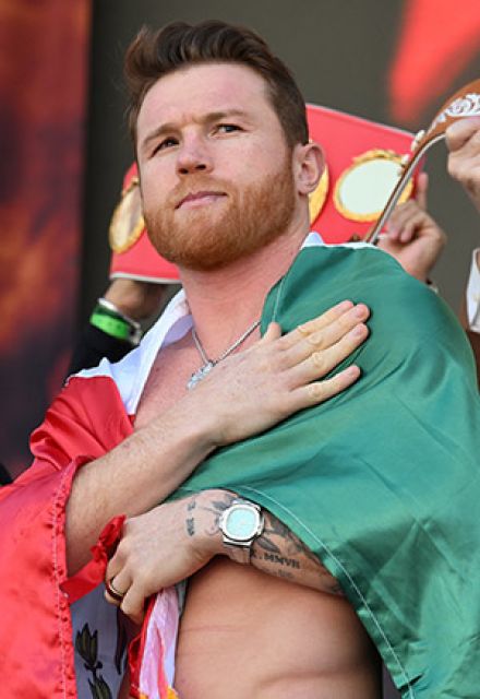 'Canelo' Álvarez supera por 30 millones de dólares a Lionel Messi