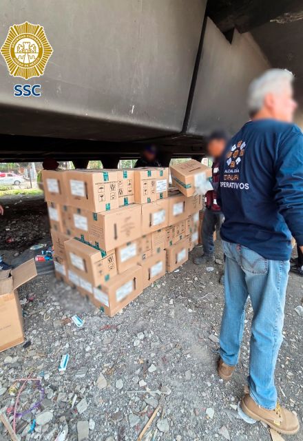 En la colonia Vicente Gurrero ubicaron a una persona que resguardaba varias cajas de cartón con medicinas