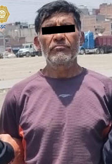 En la colonia Vicente Gurrero ubicaron a una persona que resguardaba varias cajas de cartón con medicinas
