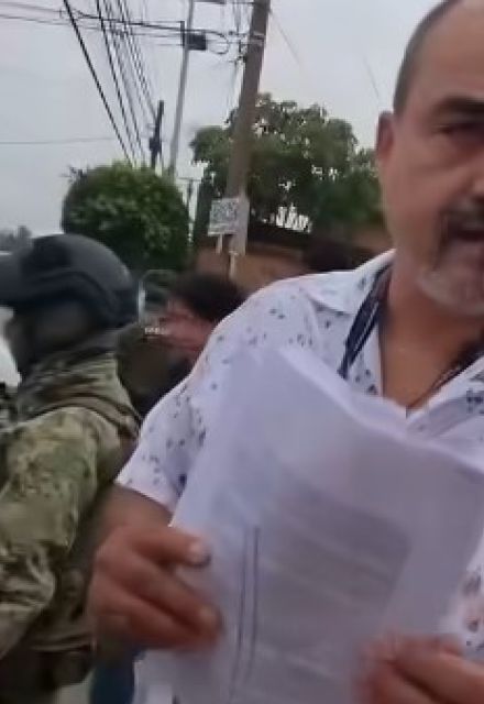 Informan que el vendedor de elotes tiene una orden de aprehnsión