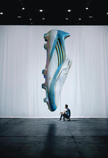 Los botines son un homenaje a los 20 años del debut de Messi en un Mundial