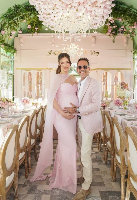 La pareja celebró un baby shower antes de la llegada de su segundo hijo