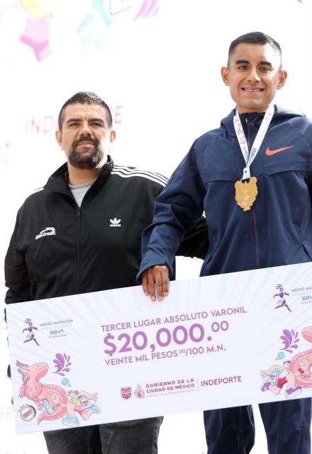 Kenianos dominan el Medio Maratón de la Ciudad de México 2026