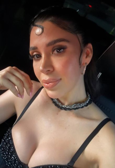 Emma Coronel asiste al BelicoFest.