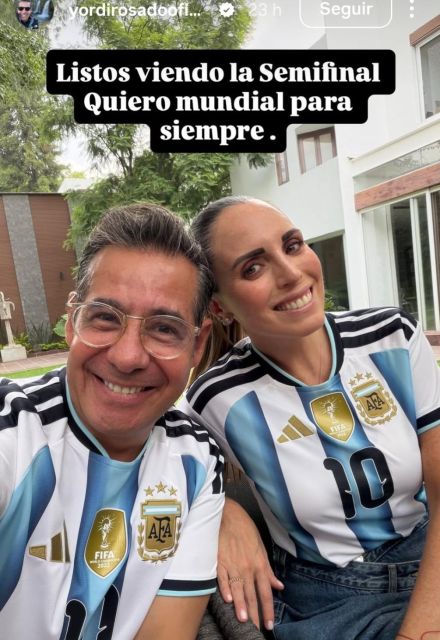 Yordi Rosado celebra triunfo de Argentina.