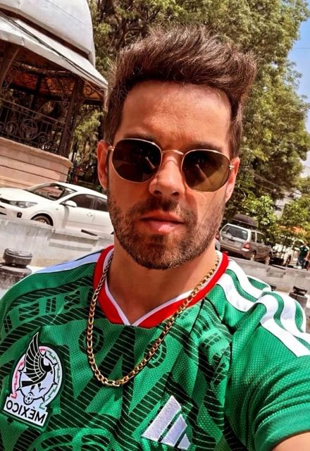 Eleazar Gómez.