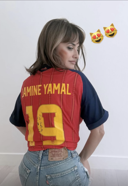 Penélope Cruz con la camiseta de Lamine Yamal.