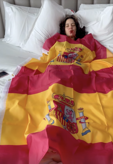 Rosalía durmió con la Roja.