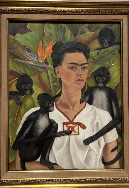 Autorretrato con monos, de Frida Kahlo, una de las 30 obras de la Colección Gelman Santander que cuentan con Declaratoria de Monumento Artístico.