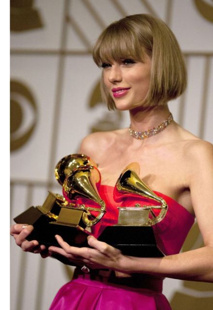 Taylor Swift suma 14 Grammy y presume un récord histórico en la categoría de Álbum del Año.