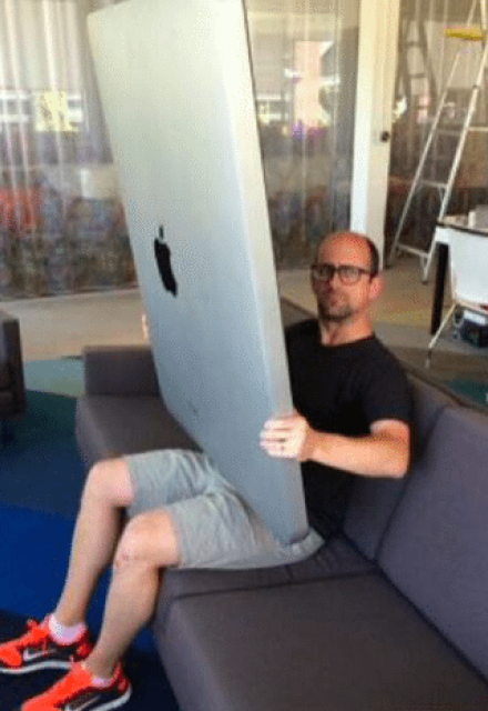 Memes sobre los nuevos modelos de iPhone presentados por Apple