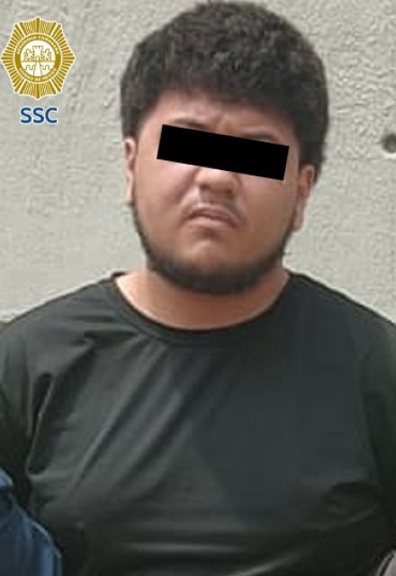 El hombre de 20 años de edad, junto con el efectivo asegurado, quedó a disposición del agente del Ministerio Público