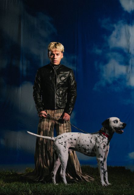 El cantante se comparó con un perro dálmata.