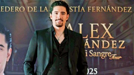 Alex Fernández, cantante.