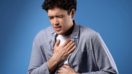 Con un esfuerzo físico repentino, el corazón aprende a tolerar una aumento de ritmo sin entrar en pánico.