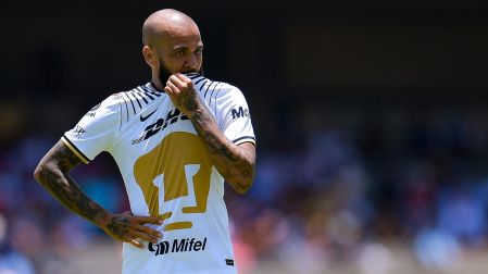 Dani Alves jugó 12 de sus 13 partidos en Liga MX como titular.