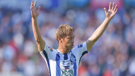 Keisuke Honda disputó 2 torneos con los Tuzos en la Liga MX.