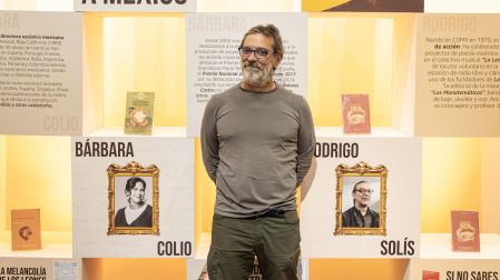 Rodrigo Solís ganó el primer lugar en el Premio para Primera Novela 2025 con "Si no sabes de mi, es porque estoy bien".