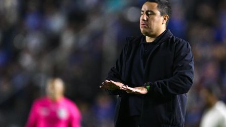 Efraín Juárez solamente suma 1 partido ganado en Liguilla de 9 disputados.