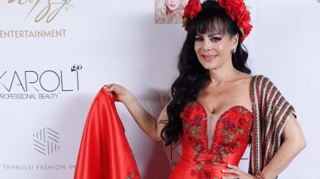 Maribel Guardia recibe flores de El Patrón y se emociona durante su festejo de cumpleaños