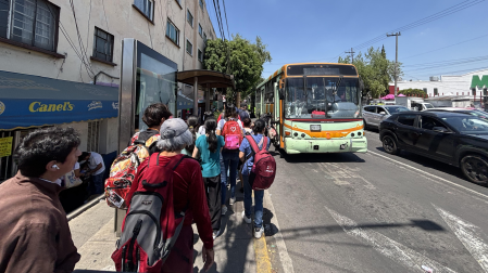 Los cierres parciales de la Línea 2 y el servicio emergente con autobuses de la RTP continuarán hasta el miércoles