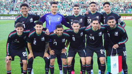 Este fue el XI del Tri para enfrentar a Australia en el compromiso celebrado en el Rose Bowl Stadium.