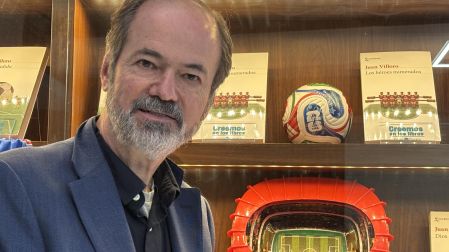Villoro ababa de relanzar su trilogía de ensayos y crónicas sobre futbol.
