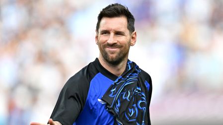 Lionel Messi sonrió al escuchar la canción de Ninel Conde.