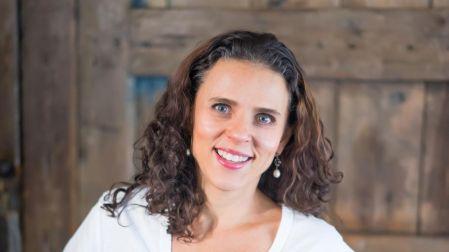 Camila Villegas es autora de la dramaturgia de "Fuego en la voz", obra teatral que habla sobre violencia contra las mujeres.