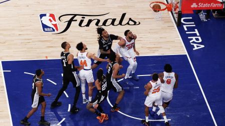 La locura de las Finales en el Garden llegó a la concentración del combinado de Estados Unidos.