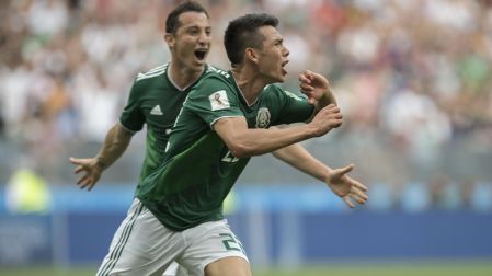 Hirving 'Chucky' Lozano celebra gol con México en el Mundial de Rusia 2018 frente a Alemania.
