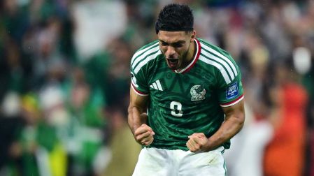 Raúl Jiménez llegó a 2 goles en Mundiales con la Selección Mexicana.