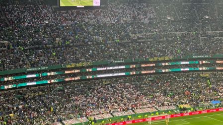 La afición a Inglaterra representó una notable presencia, más que los rivales anteriores de México (Ecuador, Chequia y Sudáfrica).