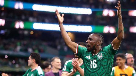 Julián Quiñones se convierte en el segundo jugador de México en anotar 4 goles en una misma edición de Copa del Mundo.