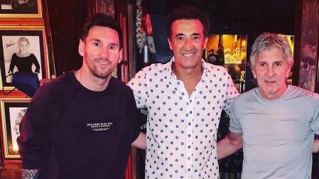 Gerardo “Gerry” Cea, Lionel Messi y su papá en Café Prima Pasta.