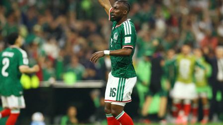 Julián Quiñones fue reconocido por la FIFA como uno de los 10 mejores futbolistas del Mundial 2026, luego de marcar cuatro goles con la Selección Mexicana e igualar un récord histórico de Luis Hernández.