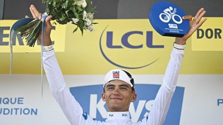 Isaac del Toro mantiene el 'maillot' blanco de la Clasificación de los Jóvenes del Tour de Francia 2026