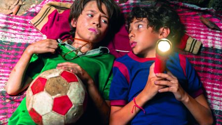 Yago Andreu, como Felipe, y  Aldo Emiliano Navarro, como Miguel.