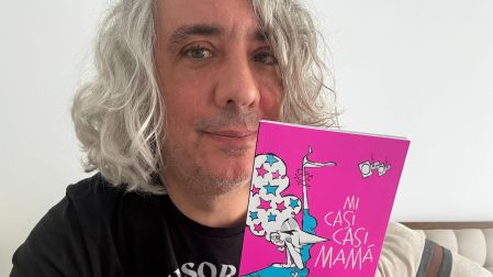 El escritor chileno José Ignacio Valenzuela comenzó esta singular serie hace 10 años.