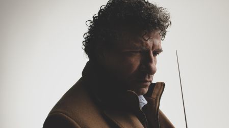Giancarlo Guerrero asegura que el público gusta de las composiciones de la mexicana Gabriela Ortiz.
