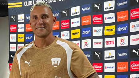 Keylor Navas en conferencia de prensa con Pumas.