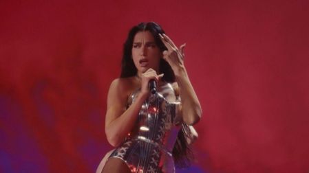 Dua Lipa ha rendido homenaje a Amy Winehouse en distintas ocasiones.