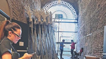 En el interior de la Arena de Verona laboran alrededor de las obras y conciertos unos 790 trabajadores.