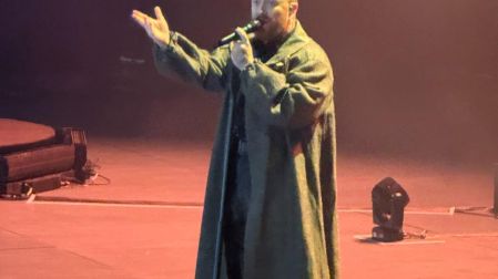 El cantante se presentó esta noche en la primera de sus cuatro fechas en el Auditorio Nacional.
