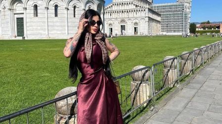 Karely Ruiz cambia de look.