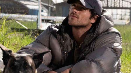 Jacob Elordi acude a la premiere de ‘La constelación del perro’ junto a su co-estrella Rak