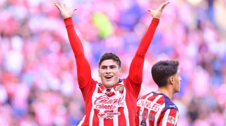 Armando González anotó 24 goles con Chivas que lo llevaron a ser parte de la Selección Mexicana en el Mundial 2026.
